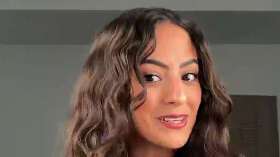 Crimped beach waves, front view