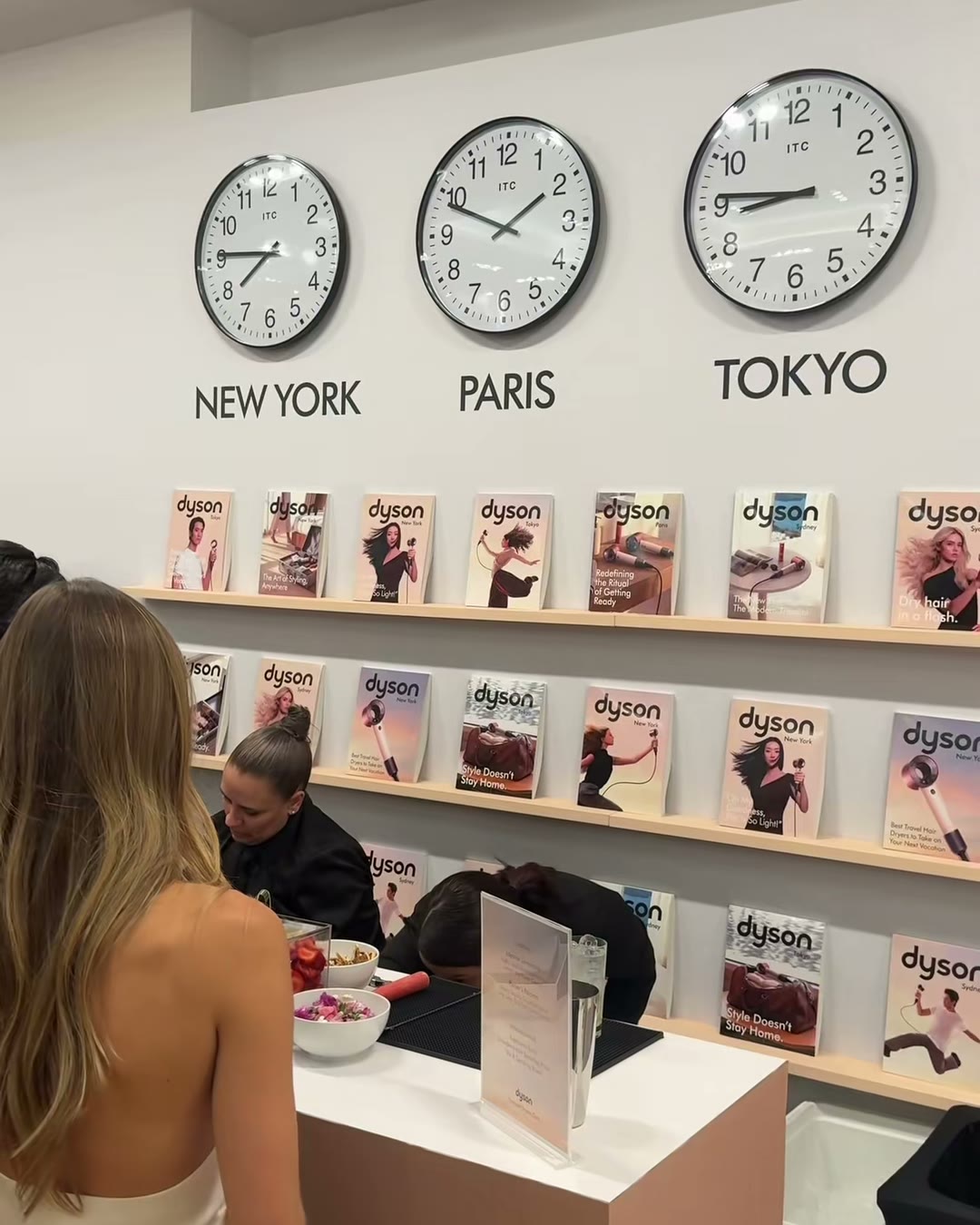 New York, Paris, Tokyo. Dyson was not subtle about the theme (Dyson Supersonic Travel Hair Dryer, Aerely Chacón)