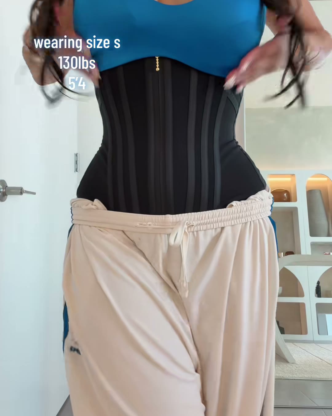 This is the one I wear, size small at 130 (SHAPSHE Waist Trainer for Women Tummy Control Faja Body Shaper, Aerely Chacón)