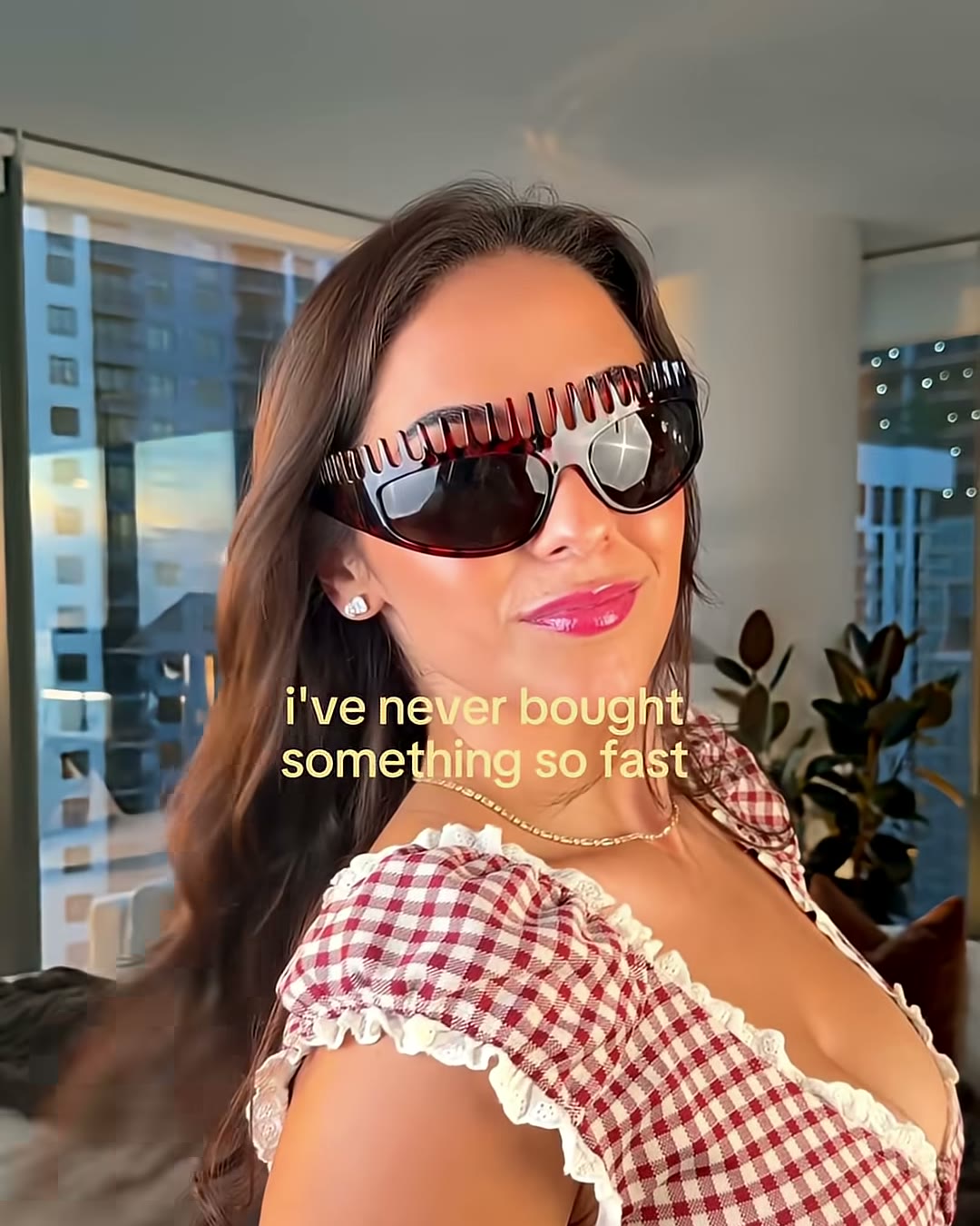 And this is them as regular sunglasses. Nobody (Generic 2 in 1 Foldable Sunglasses Headband, Tortoiseshell, Aerely Chacón)